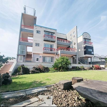 Jeju Soroan Pension Σεογκουίπο Εξωτερικό φωτογραφία