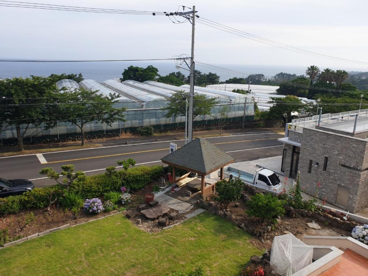 Jeju Soroan Pension Σεογκουίπο Εξωτερικό φωτογραφία